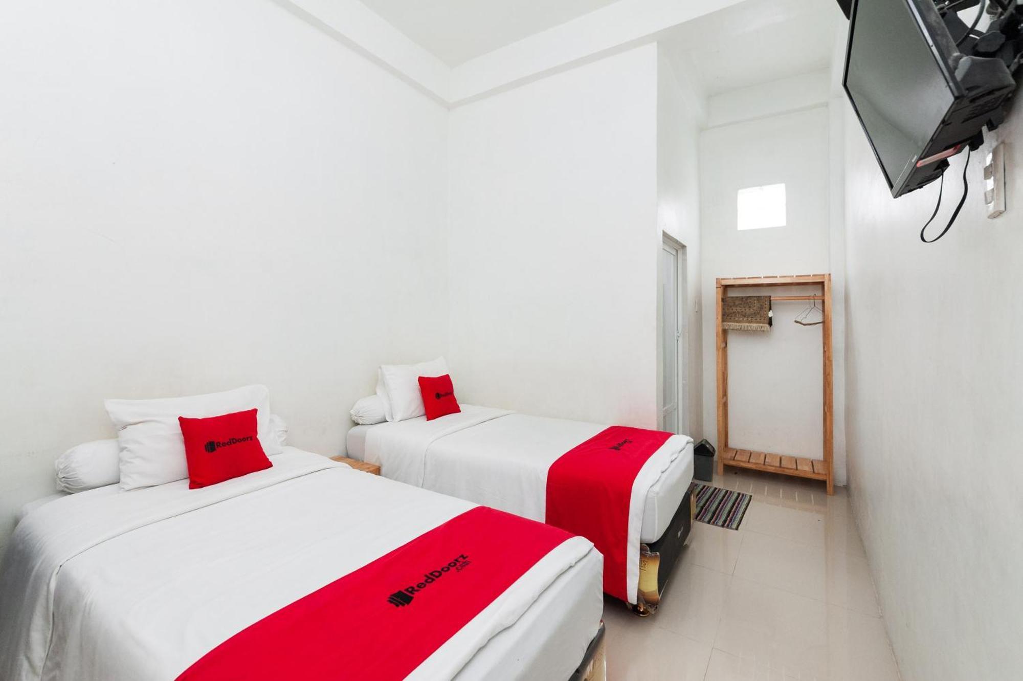 RedDoorz Syariah near RSUD Zainoel Abidin Banda Aceh Hotel Exterior foto