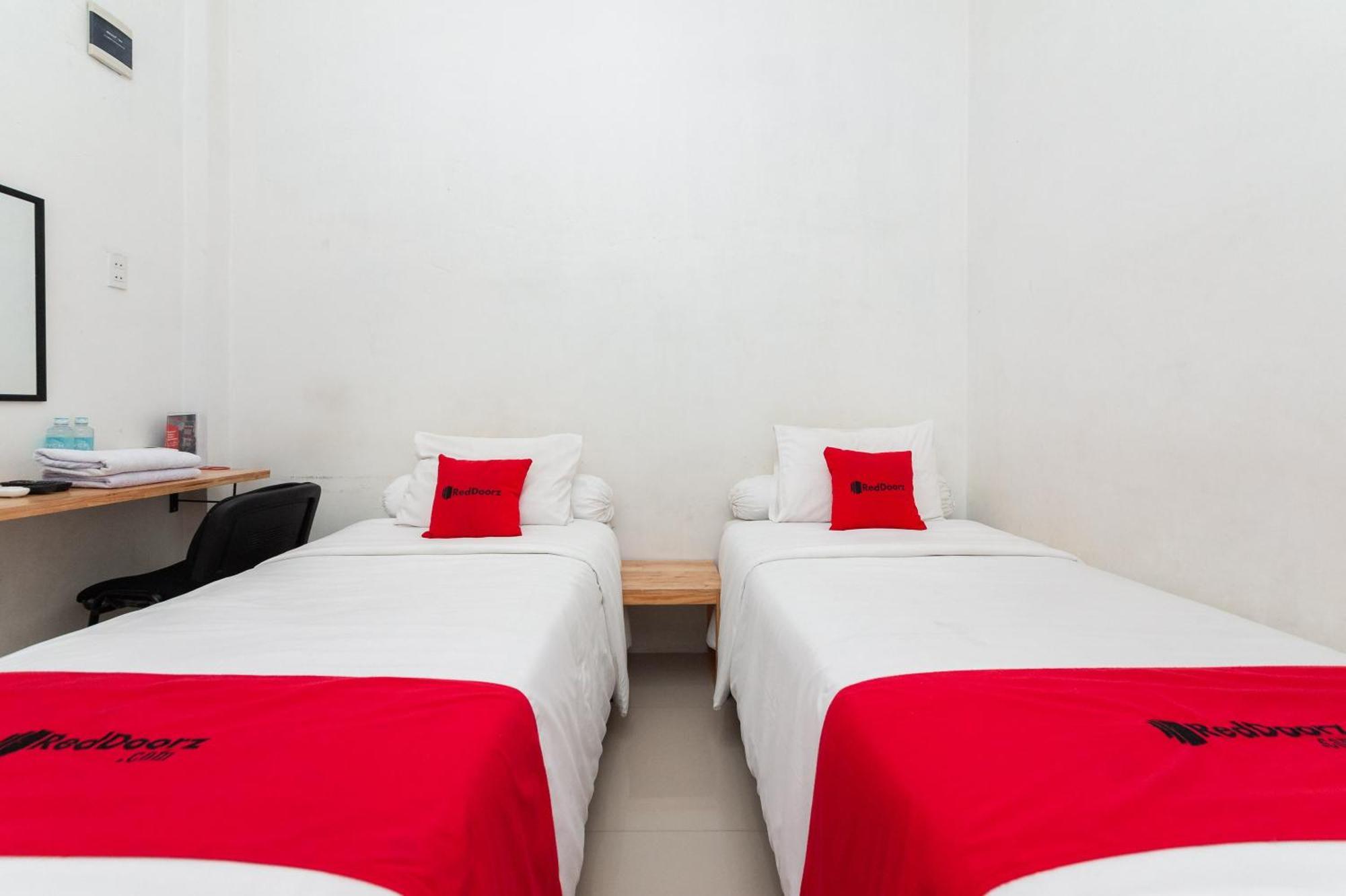 RedDoorz Syariah near RSUD Zainoel Abidin Banda Aceh Hotel Exterior foto