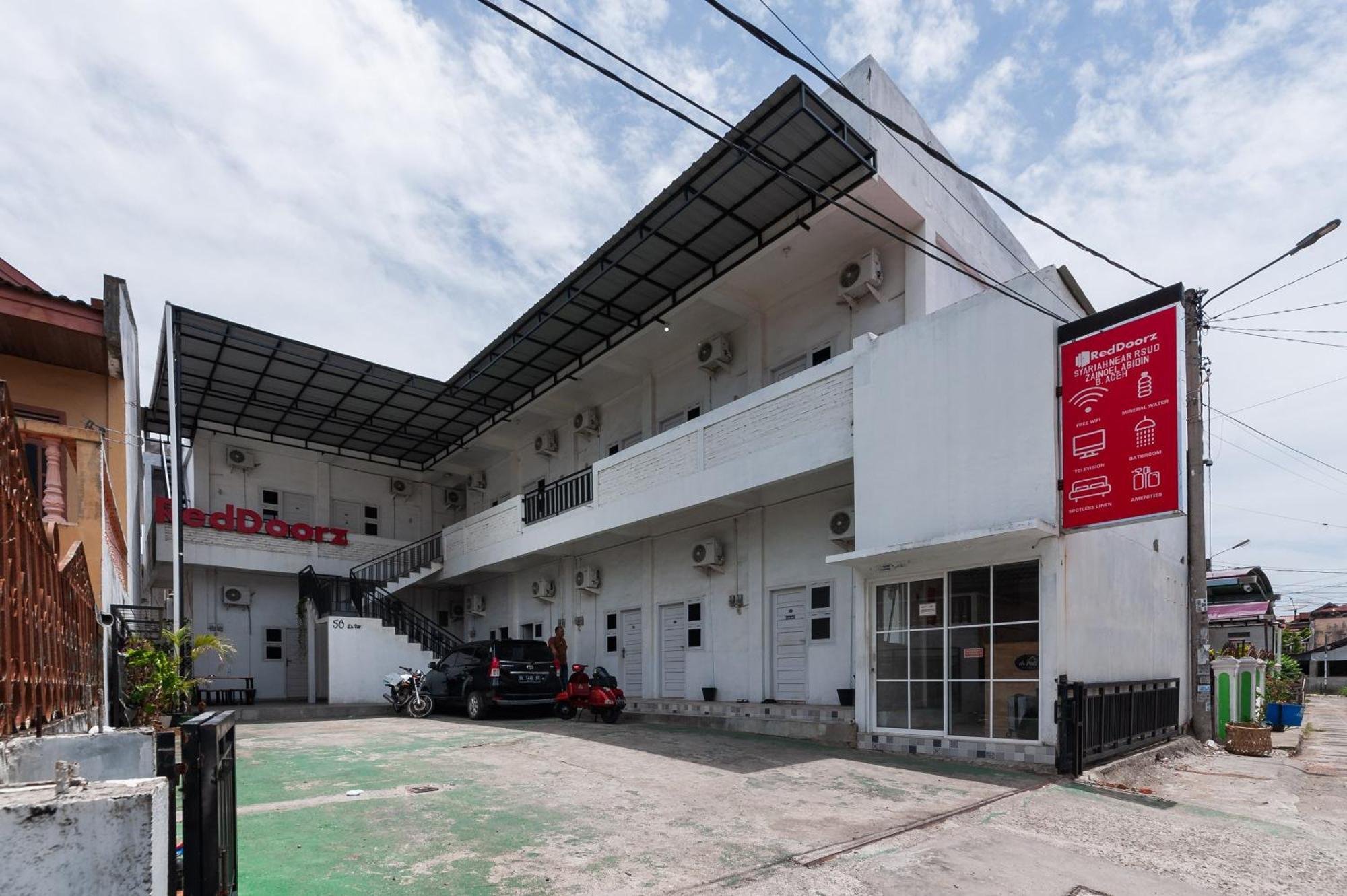 RedDoorz Syariah near RSUD Zainoel Abidin Banda Aceh Hotel Exterior foto